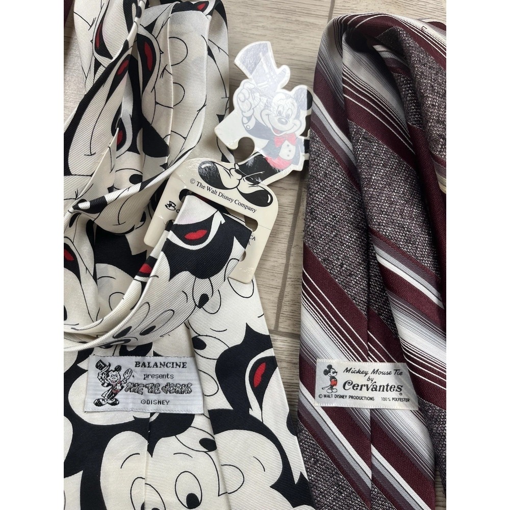 Disney - 14 Silk Tie Lot Featuring Mickey Mouse & Many Other Beloved Characters - Picture 11 of 14